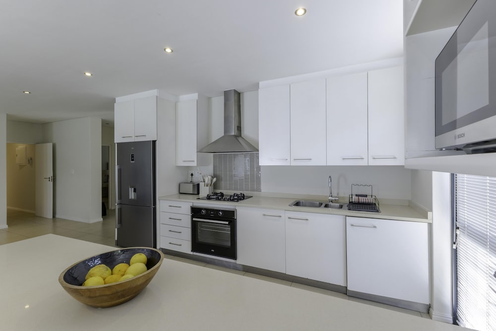 Newly Renovated 3 bed Apartment With Splashpool - 2283