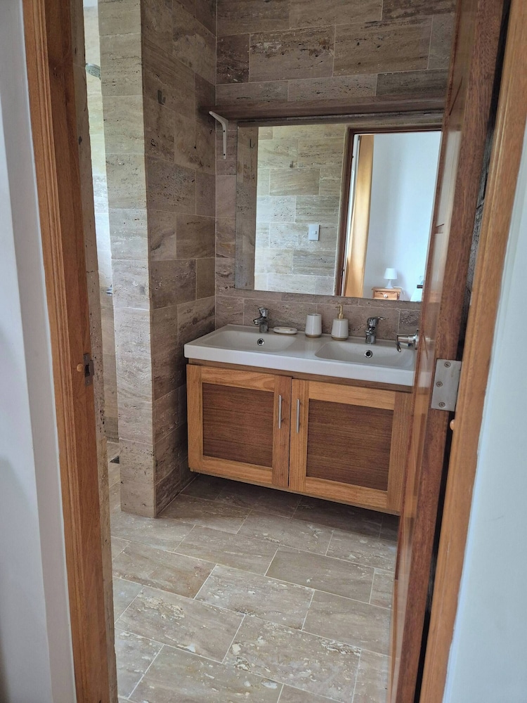 Large 3-bedroom Apartment