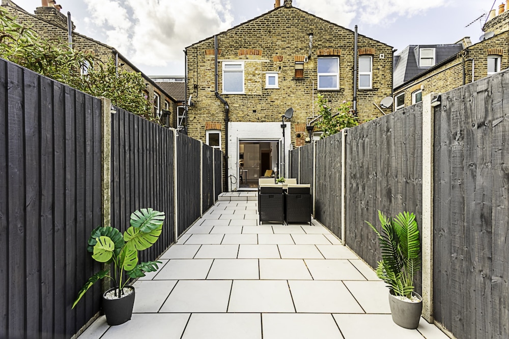 outdoor bbq area