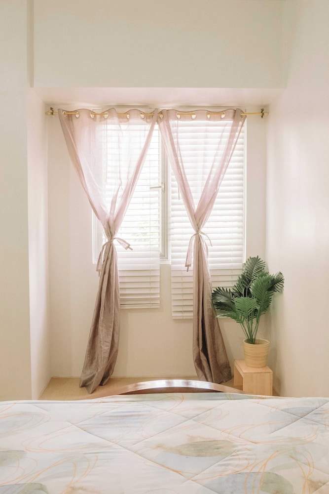 Spacious 1 Bedroom With a View