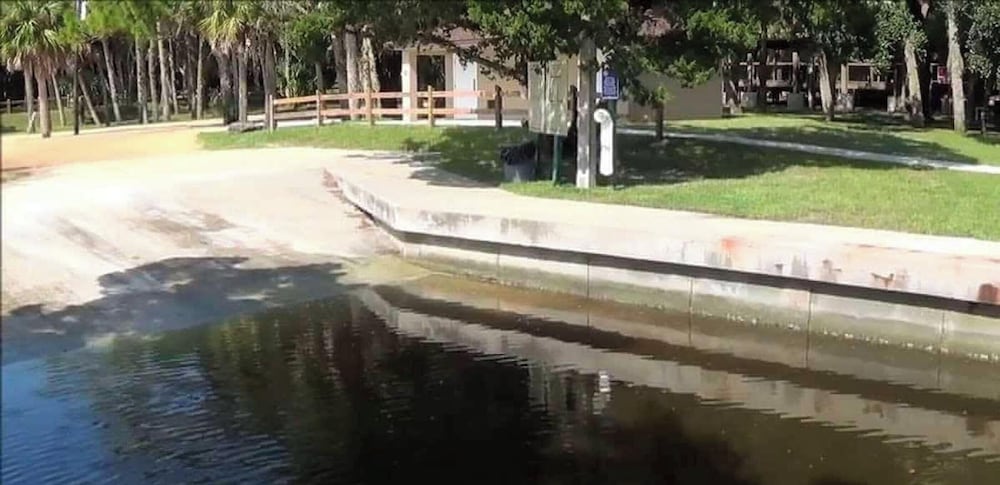 Waterfront Retreat With Pool Tiki Bar Boat Dock