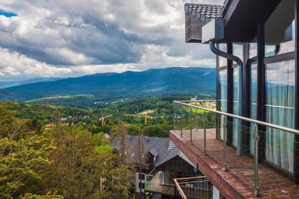 Apartment With a View, Pool, Szklarska Poreba