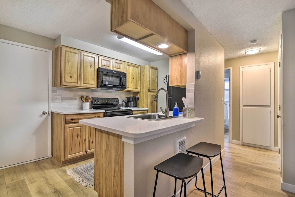 Lovely Vancouver Retreat w/ Home Gym! view 3