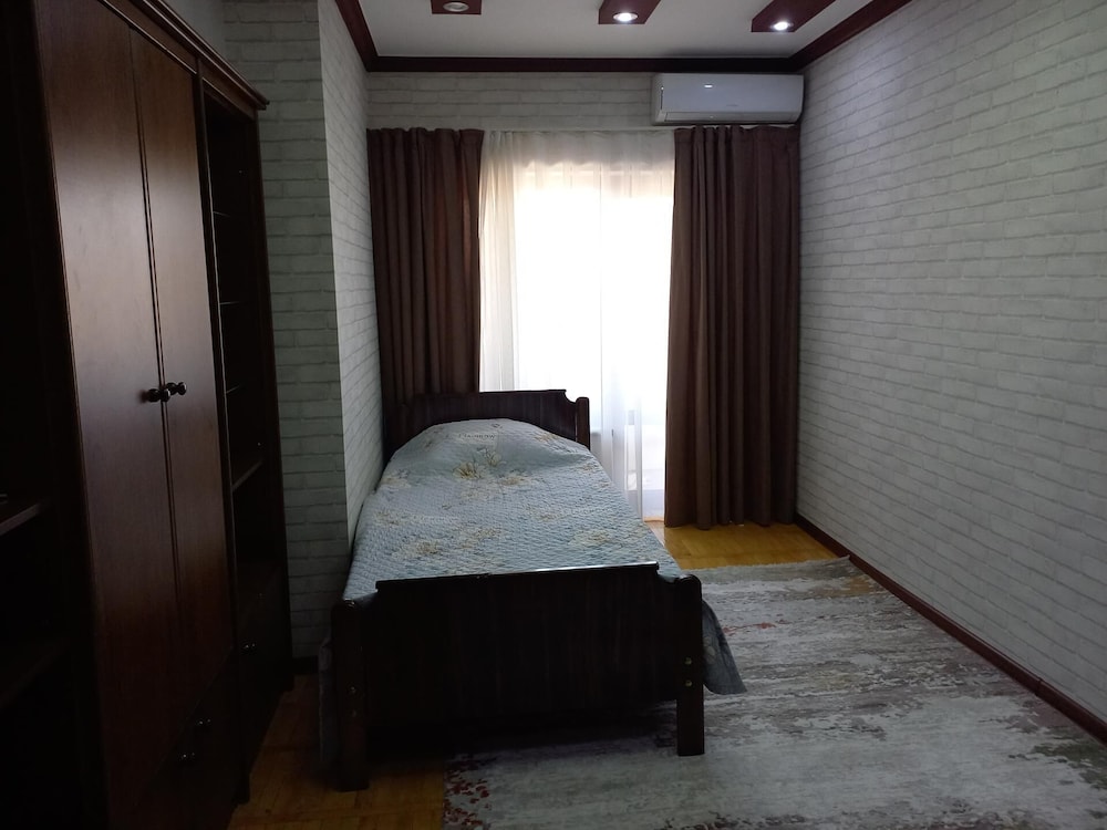 City Center1 - 3 Bedroom Apartment view 4