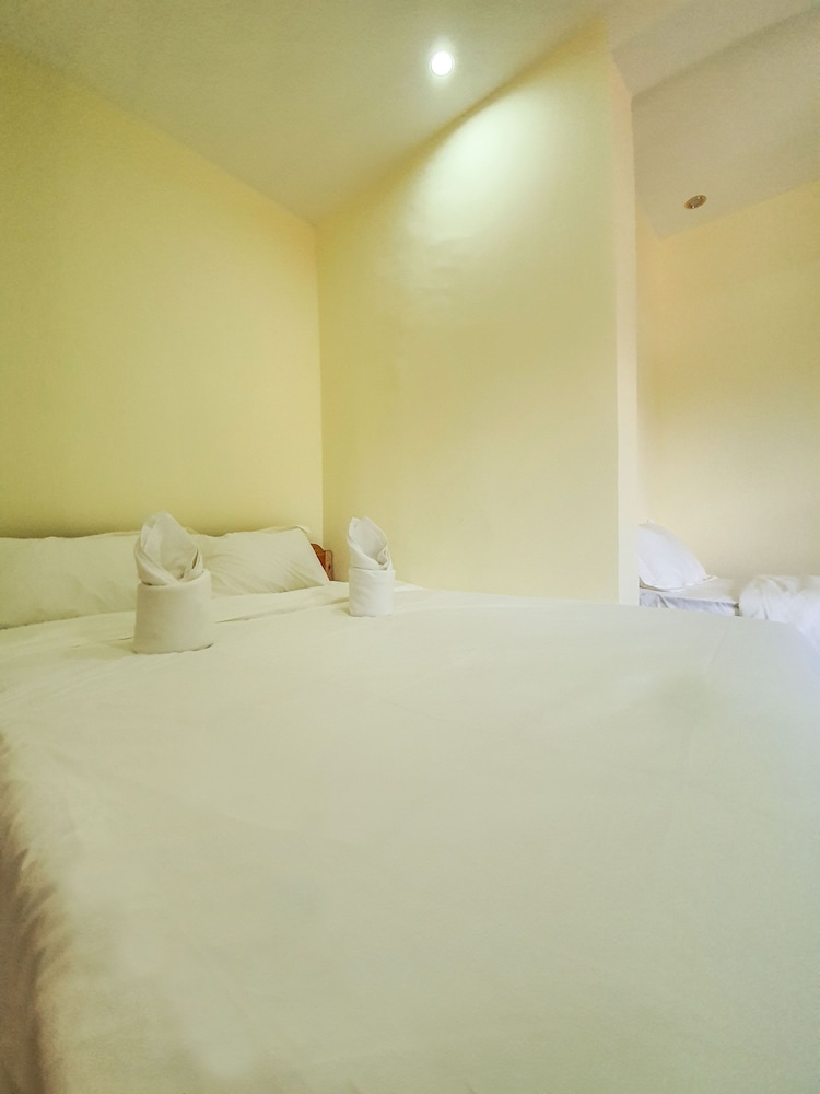 Speed 8 Inn by Cocotel view 3