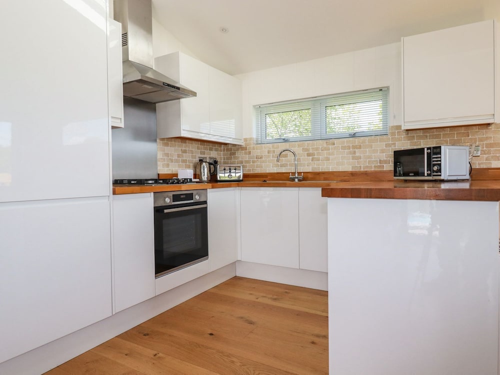 5 Meadow Retreat