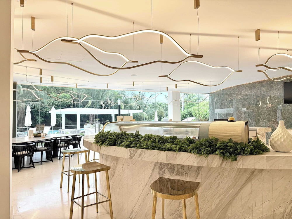 Bolongo 1BR Your Exclusive Oceanfront Escape