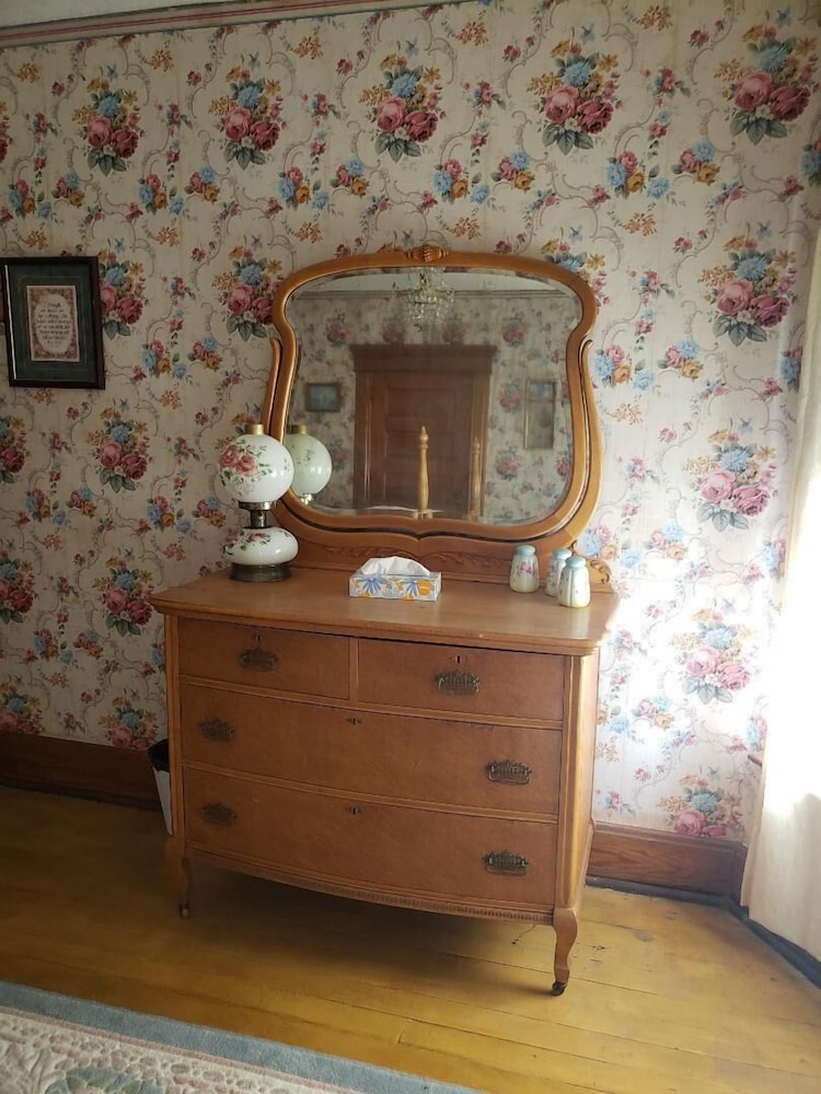 Historic Philip Houston House - Property Image 17