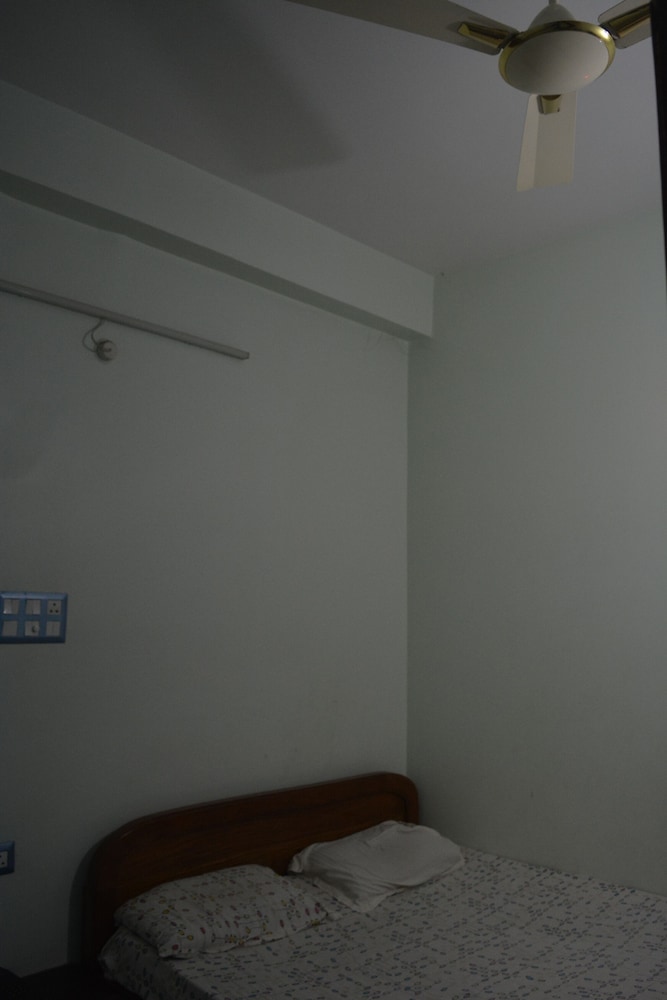 Hotel Mid Town Daringbadi