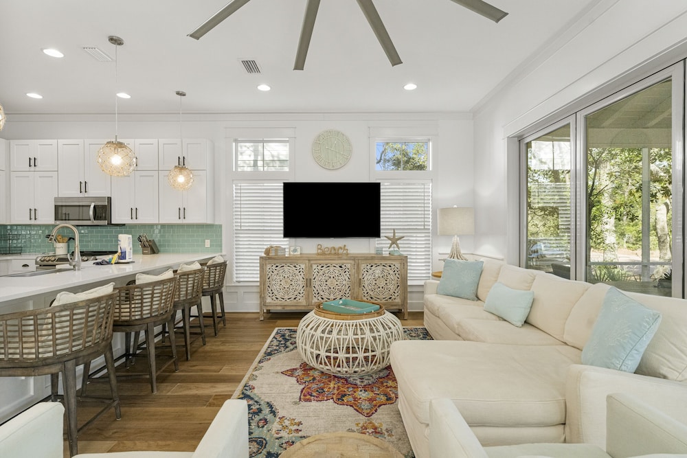 Magnolia Cottages by the Sea by Panhandle Getaways