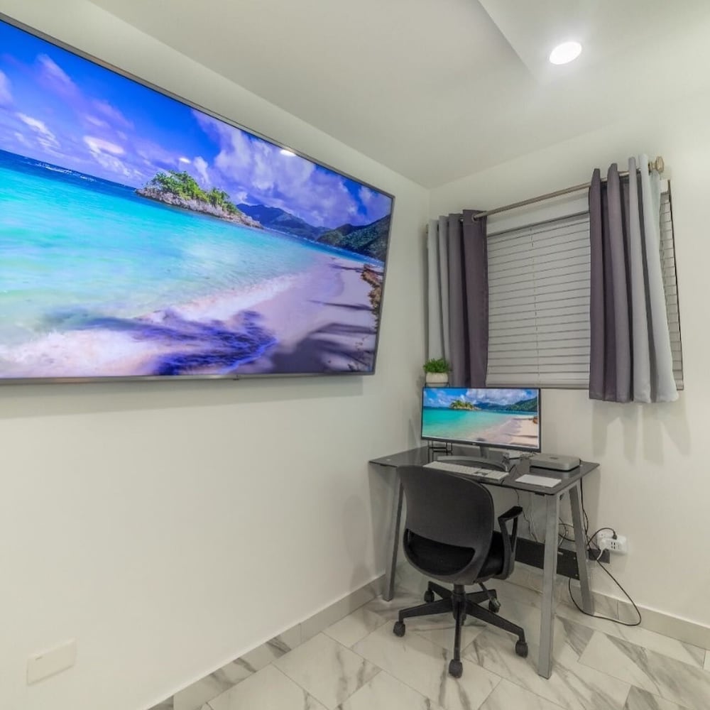 Ala Wishes Luxury Condo