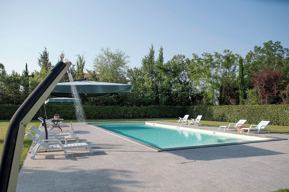 Borgo Sorbatti Country House