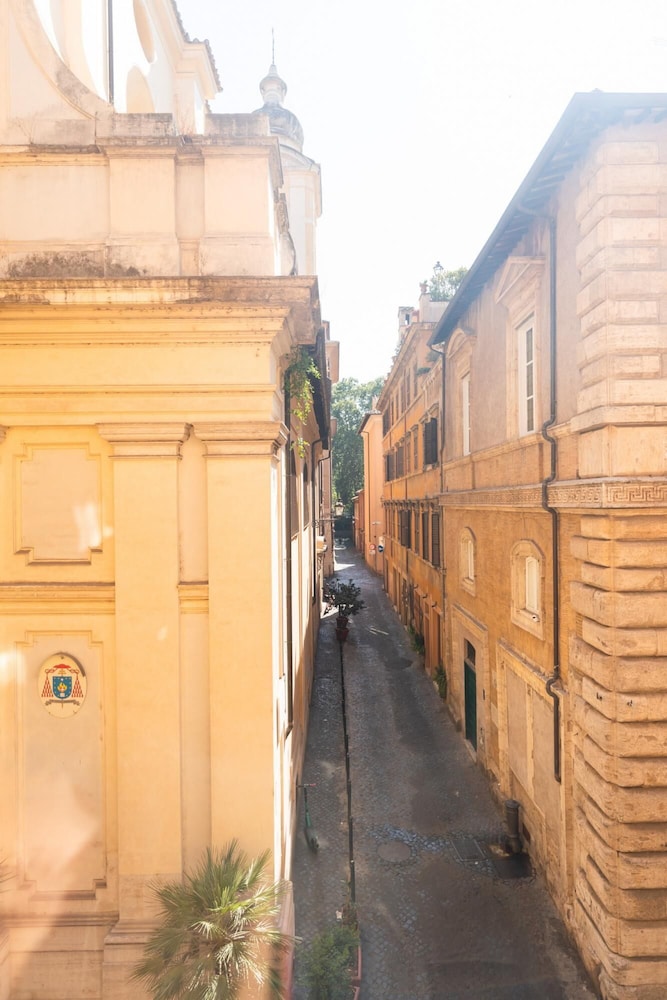 Cozy Chic Suite Near Campo de Fiori