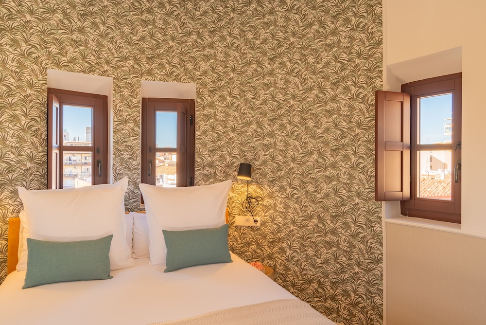 Feelathome Atarazanas Apartments 6