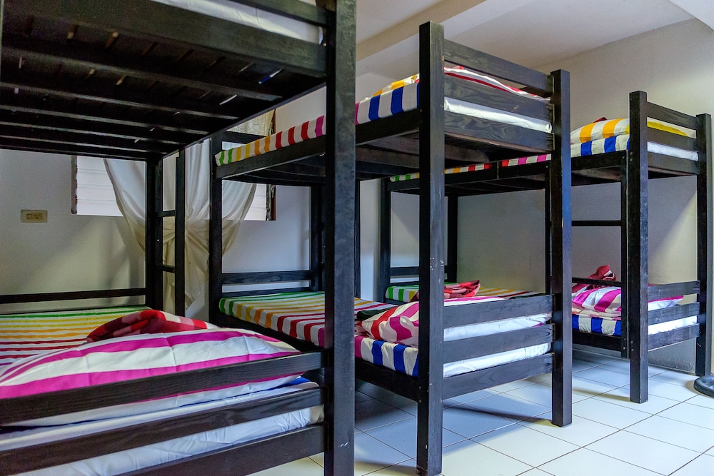 Ayo Homtel