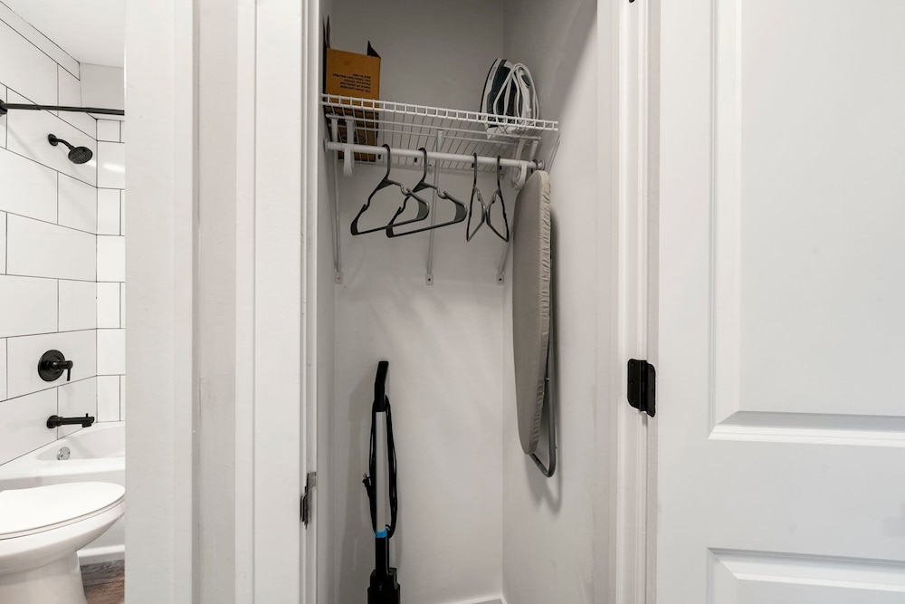 Spacious Pilsen Dual-unit Stay for Large Groups