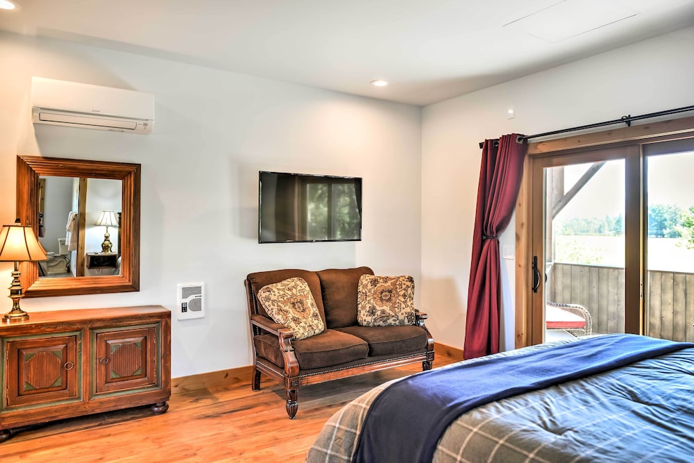 Columbia Falls Apt ~ 17 Mi to Whitefish Resort! view 4