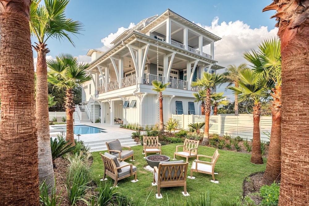 Rooftop Deck Gulf View Pool Firepit Walk to Beach Rosemary Beach