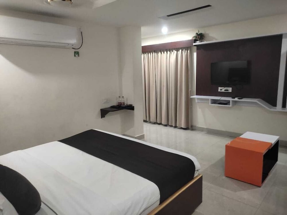 HOTEL NARMADA GRAND