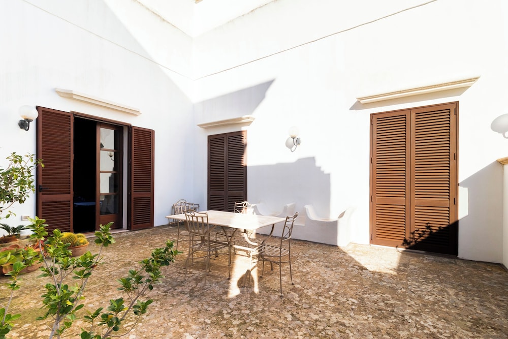 Palazzo Insula