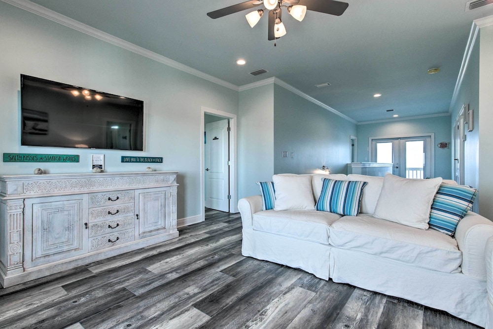 Luxe Stilted Home w/ Kayaks: Walk to Beach view 2