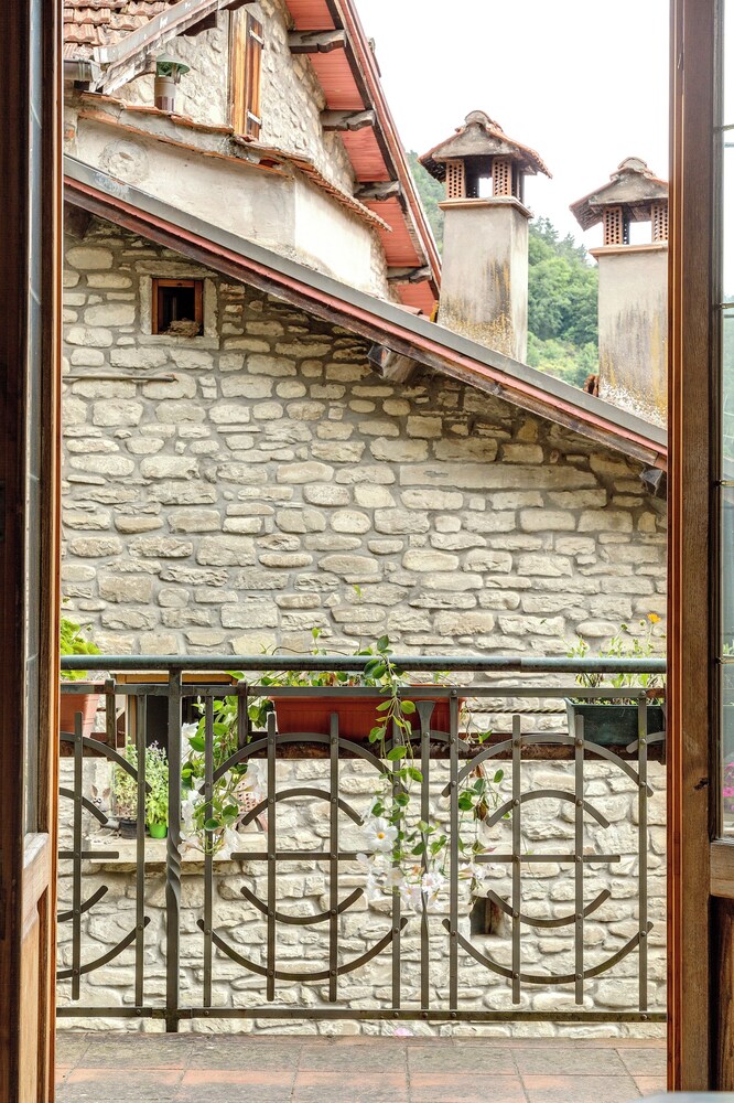 Entire Hilltop Villa With Private Pool In Palazzuolo Sul Senio