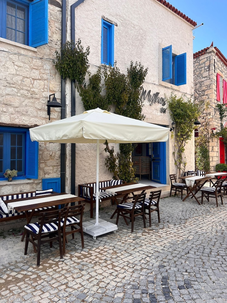 mythos alaçatı