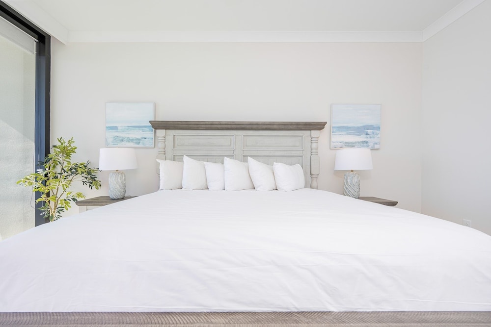 Phoenix Gulf Shores Ii 1105 4 Bedroom Condo