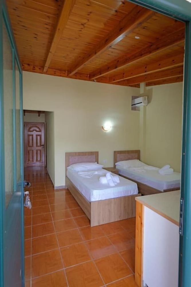 Vila Xhovani