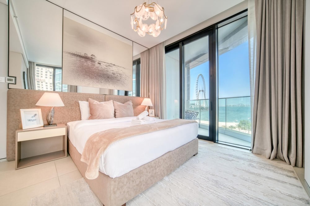 Classy Address JBR 3BR w Balcony and Beach Access