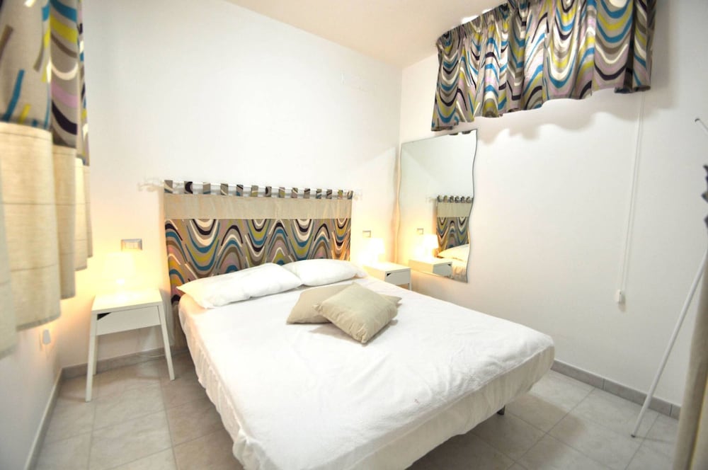 Villa Sacher Sleeps 12 Just 100 Metres From the sea