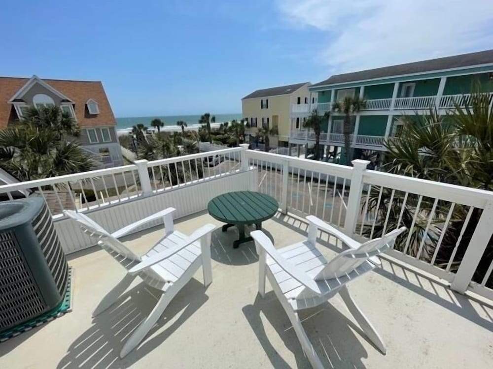 The Ocean House 6 Bedroom Home by RedAwning