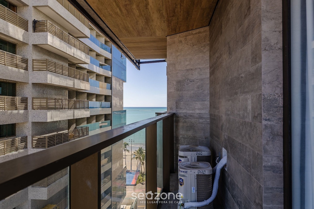 Nwts - Studios in Building With Sea View