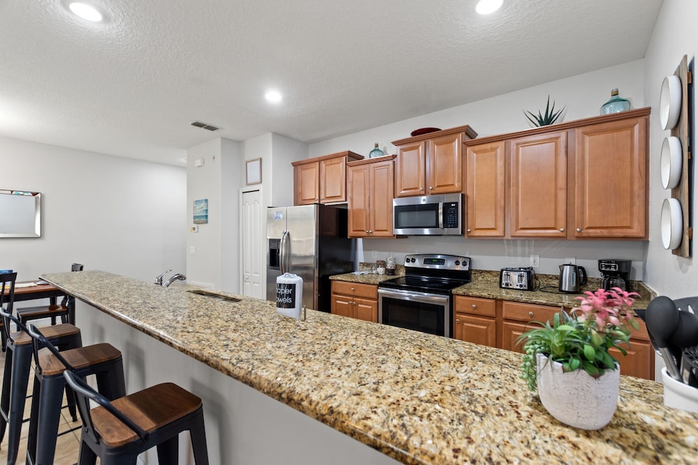 Sunny Paradise Retreat At Paradise Palms By Shine Villas 4 Bedroom Townhouse