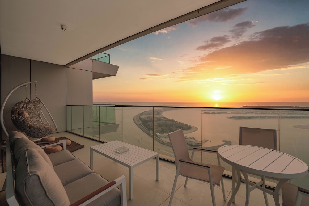 KeyRock - Sea View Beachfront Penthouse