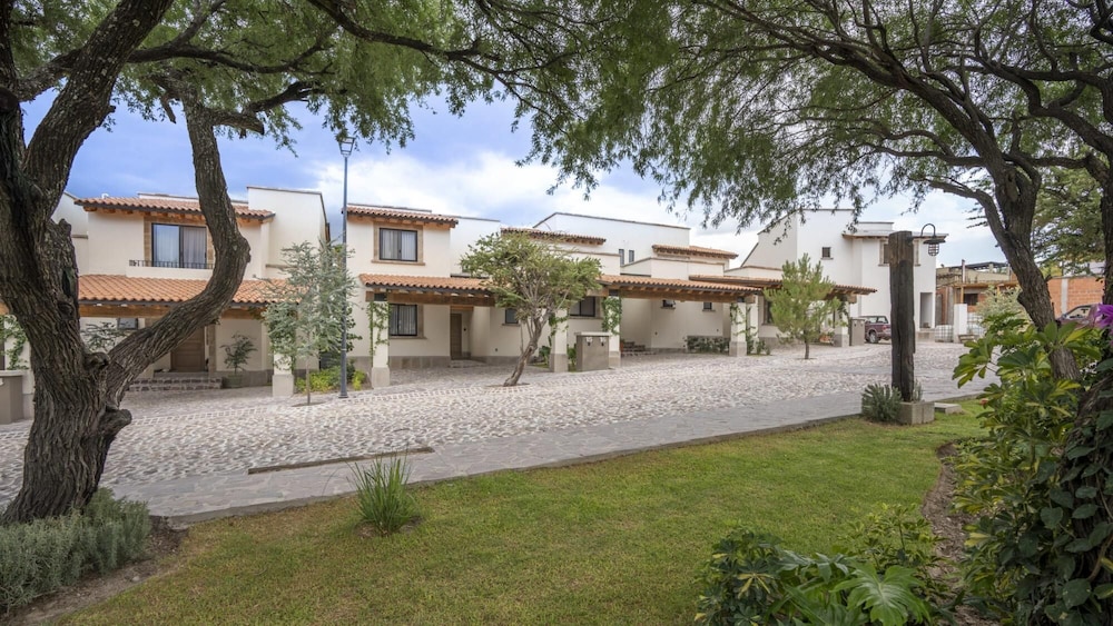 Experience San Miguel Nestled in Nueva Escondida view 4