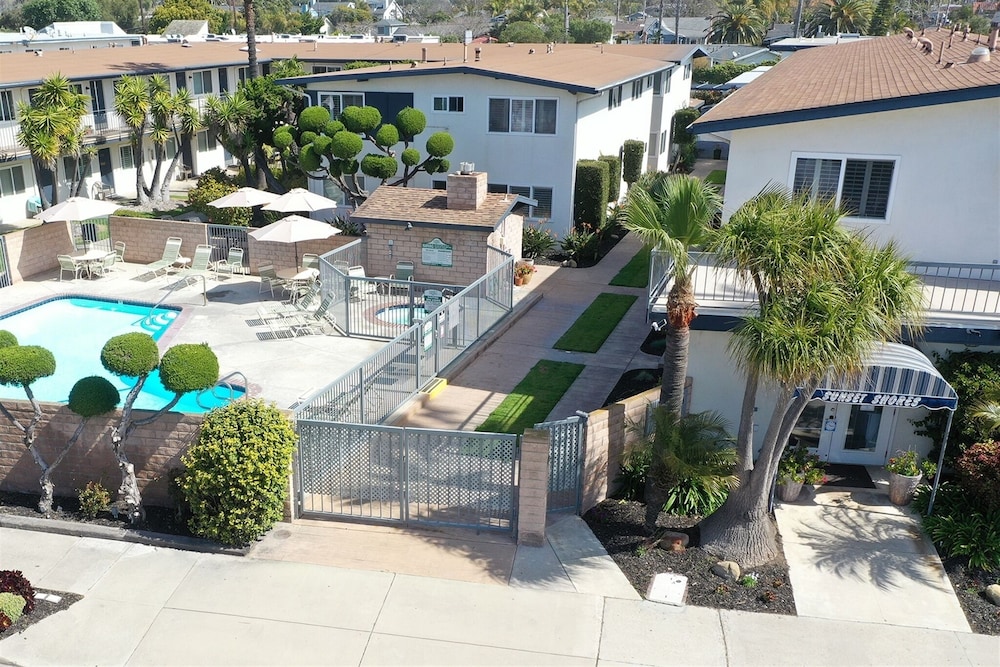 Beautiful 2 Bed Beach Condo #201 2 Bedroom Condo by Sunset Shores Condominiums