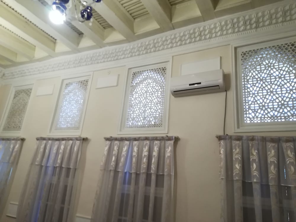 Umarxon Hostel