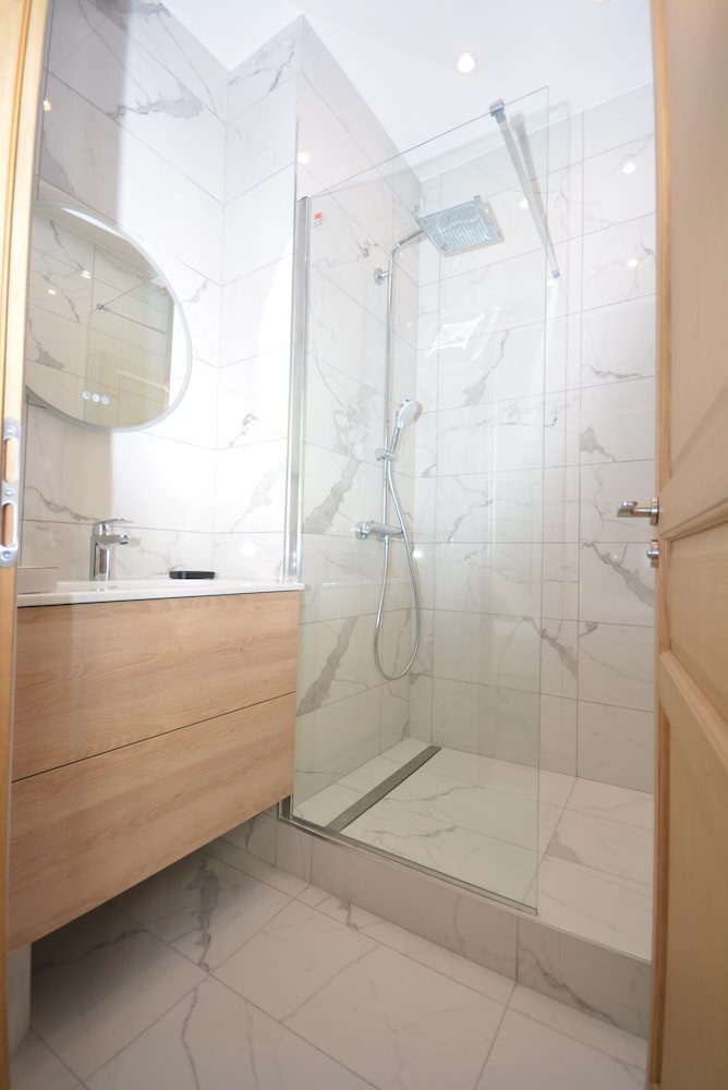Reva Suites