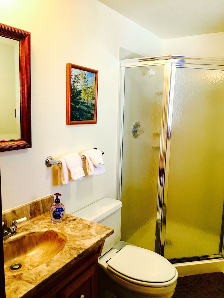 Meadow Creek Mountain Lodge and Event Center