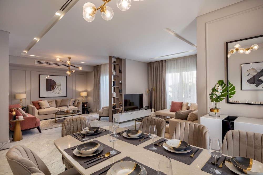 Vesta - Luxury Villa - 4BR - CFC II