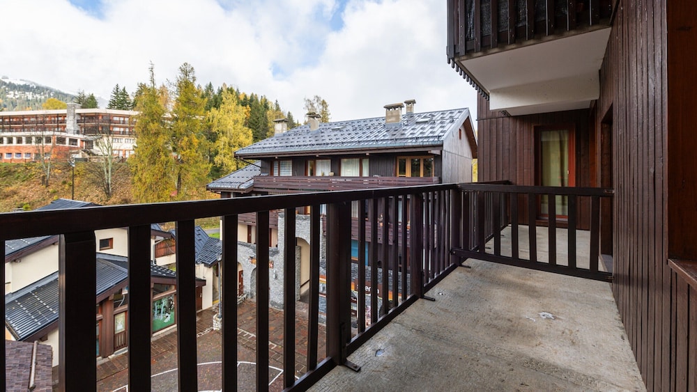 Apartment in Doucy Near Ski Slopes