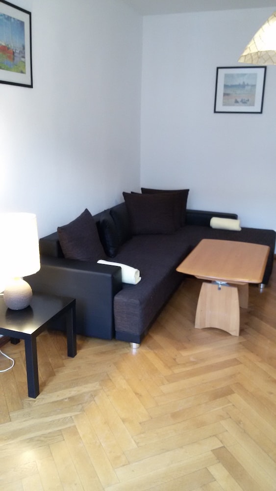 Apartments Bahri