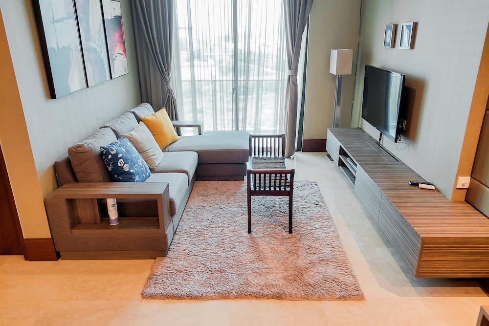 Stylish and Luxury 2BR Apartment in Veranda Residence Puri view 3