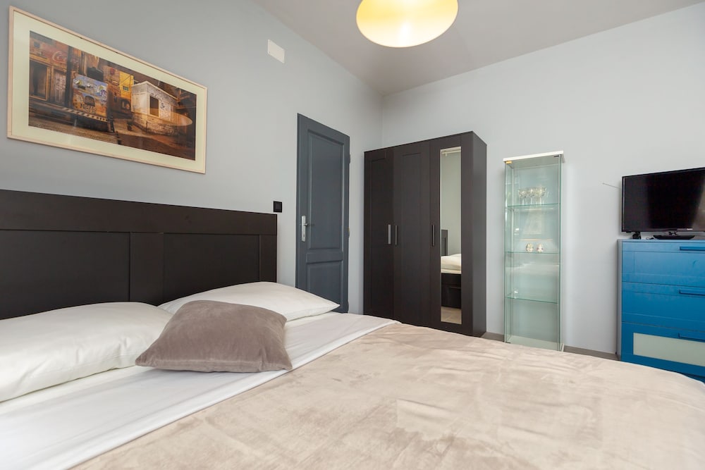 Apartment Ares