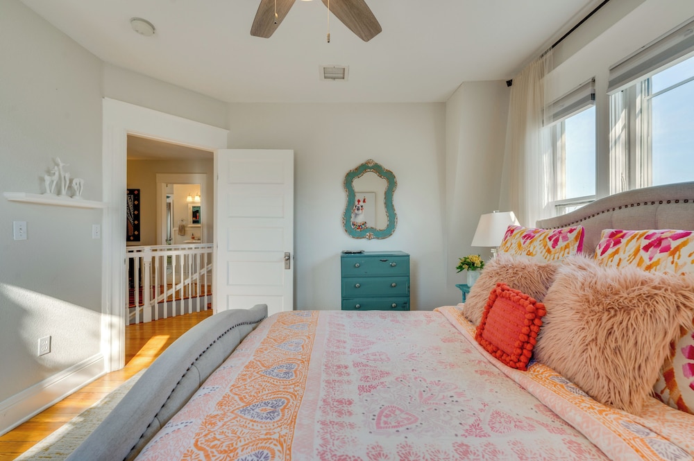 1 Mi to CU Boulder: Condo Near Pearl Street!
