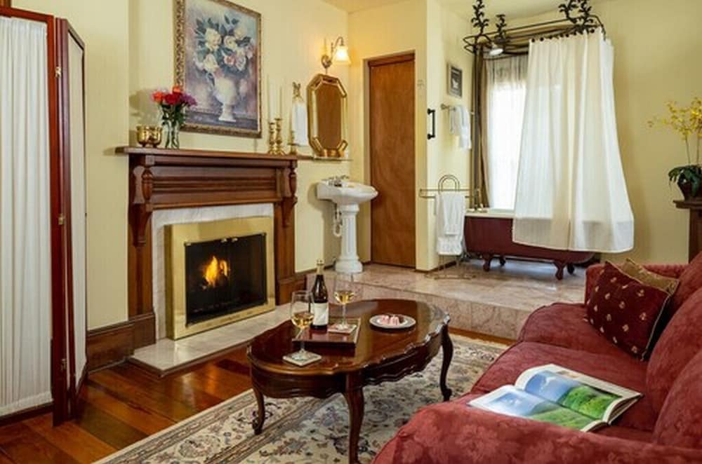 Engadine Inn  Cabins - Property Image 75