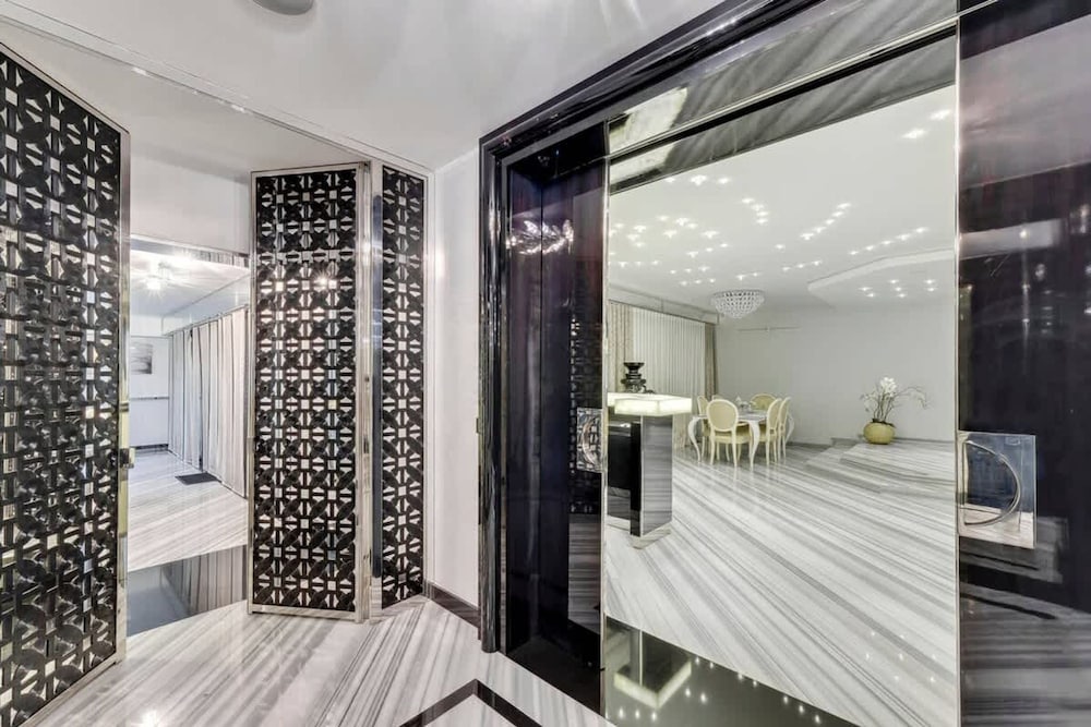 Exceptional Apartment - Near Eiffel Tower
