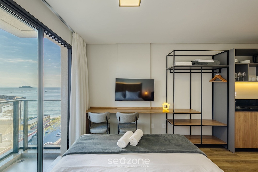 Studios With Side Sea View at Penha Spot PSO - L
