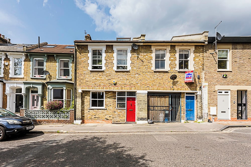 Quirky, Spacious House in the Heart of Hackney
